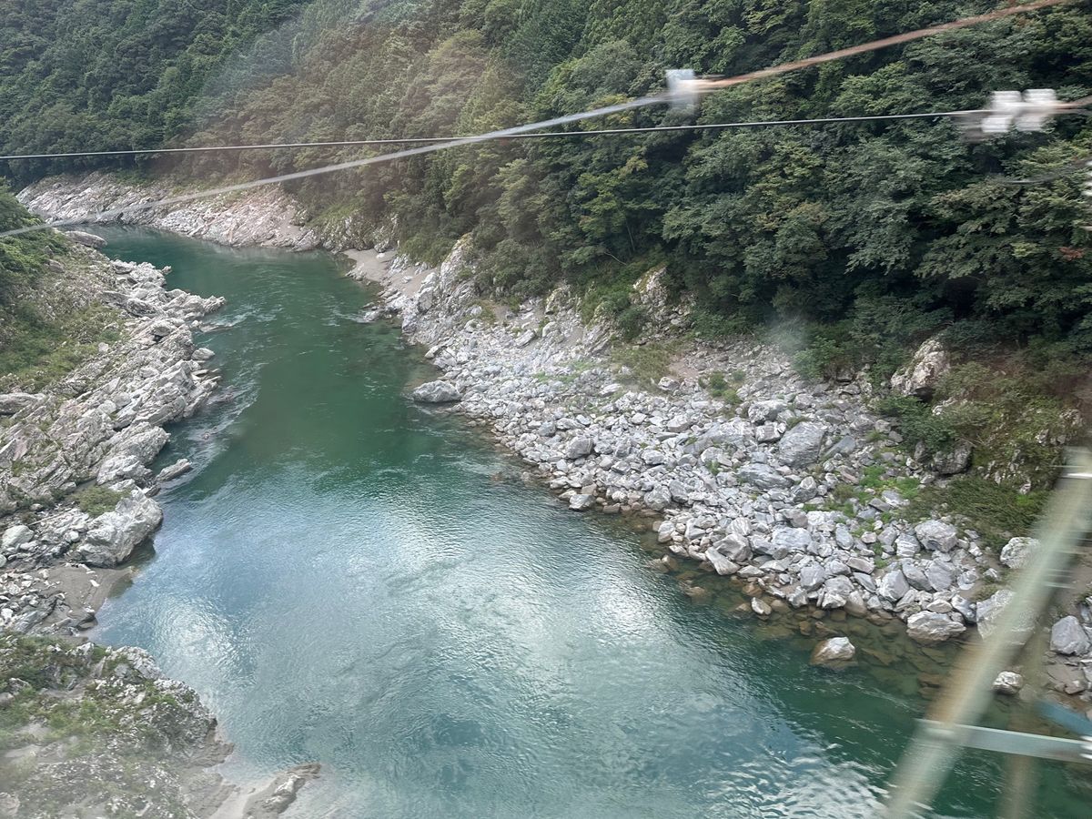 岡山からマリンライナーとしまんとを乗継ぎ高知へ
途中小歩危が懐かしい