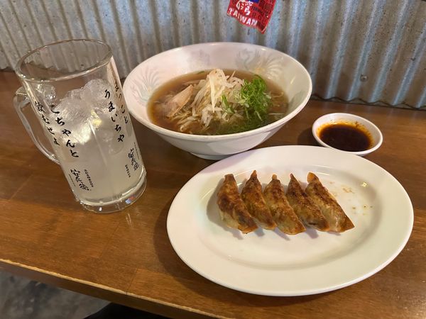 日本・高知県「高知旅行（龍馬パスポート）」の写真：初日
安兵衛の屋台餃子とちくきゅう
高知...