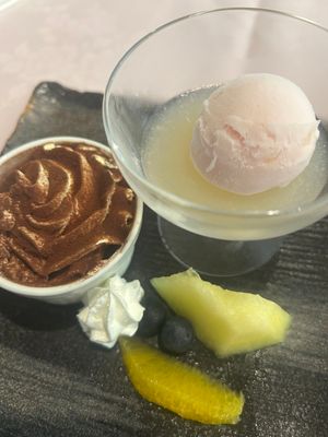 フレンチフルコースの続き。
どれもこれも美味しくて至福の時間でした❤️