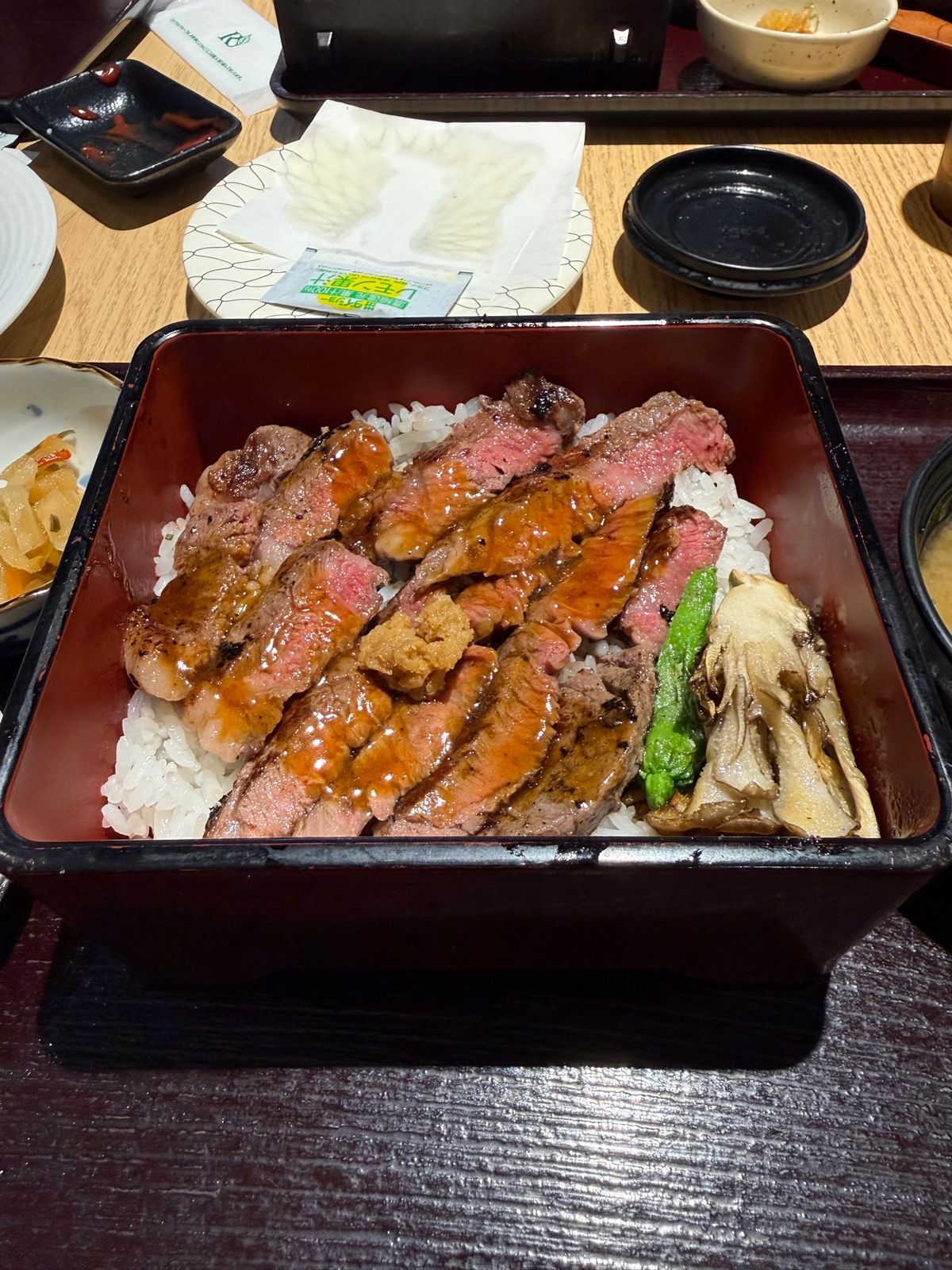 海老名サービスエリアにカルビーの店舗があってリアルじゃがりことピザポテトが...