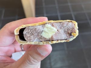 氷川神社から川越城本丸御殿へ向かう途中に一休み。老舗の和菓子屋さんでアイス...