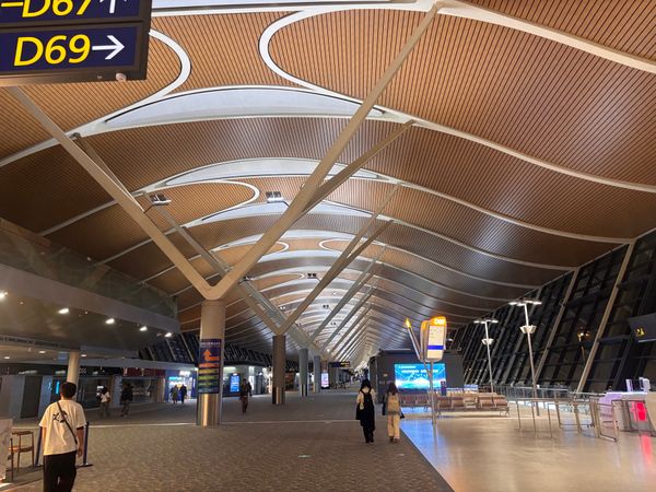中国・上海浦東国際空港「中国トランジット」の写真：飛行機が遅れてる1時間ぐらいの乗り換え