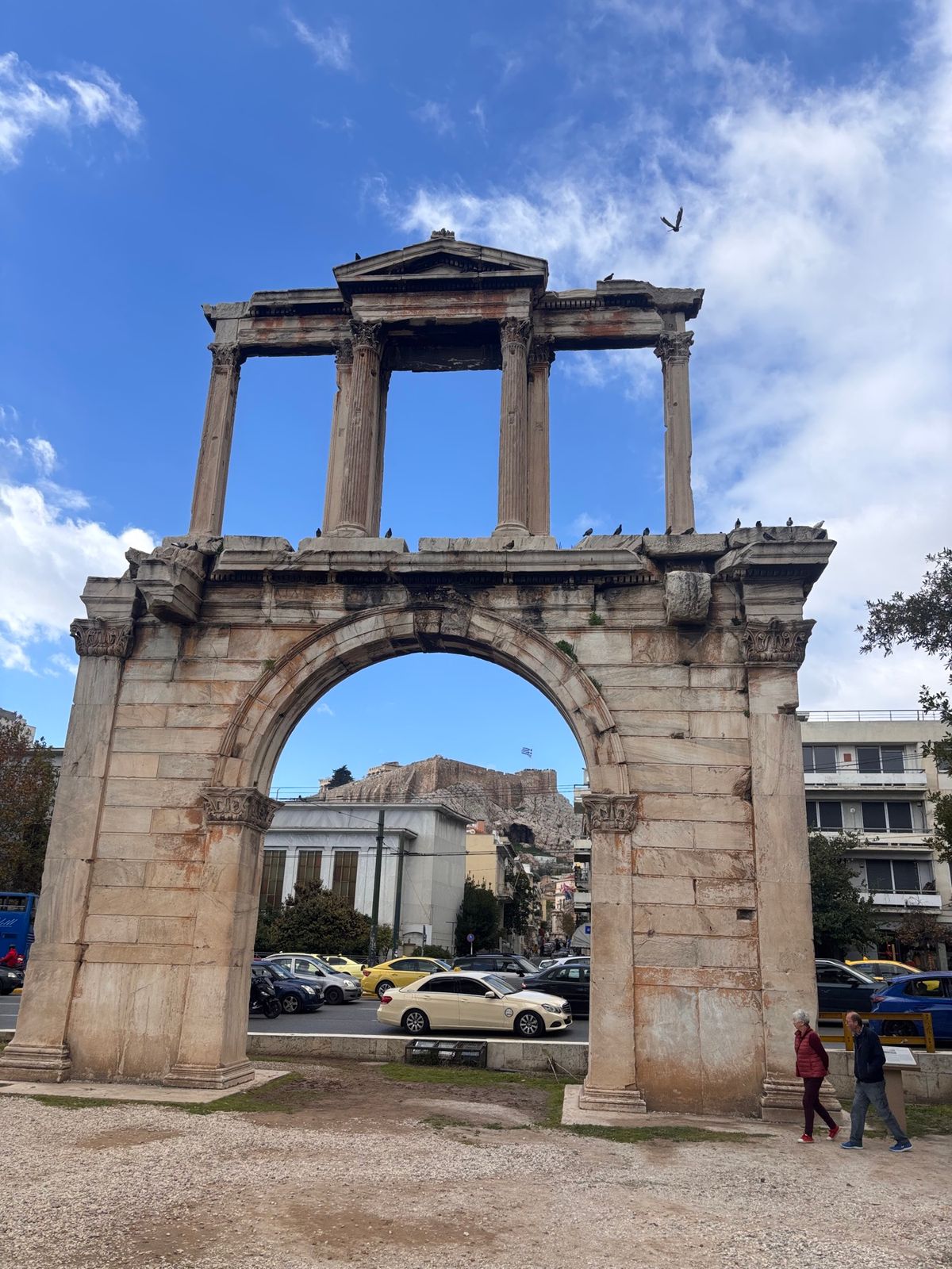 ゼウス神殿、ハドリアヌスの門