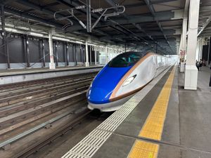 谷川岳登山開始時は悪くない天気でしたが頂上付近では強烈な風雨にさらされる
...