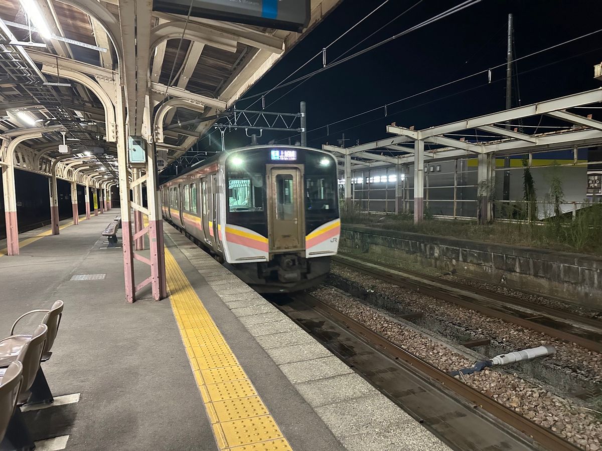 3日前泊で越後湯沢から上越線で越後中里
温泉ありサウナありの良いホテルでした