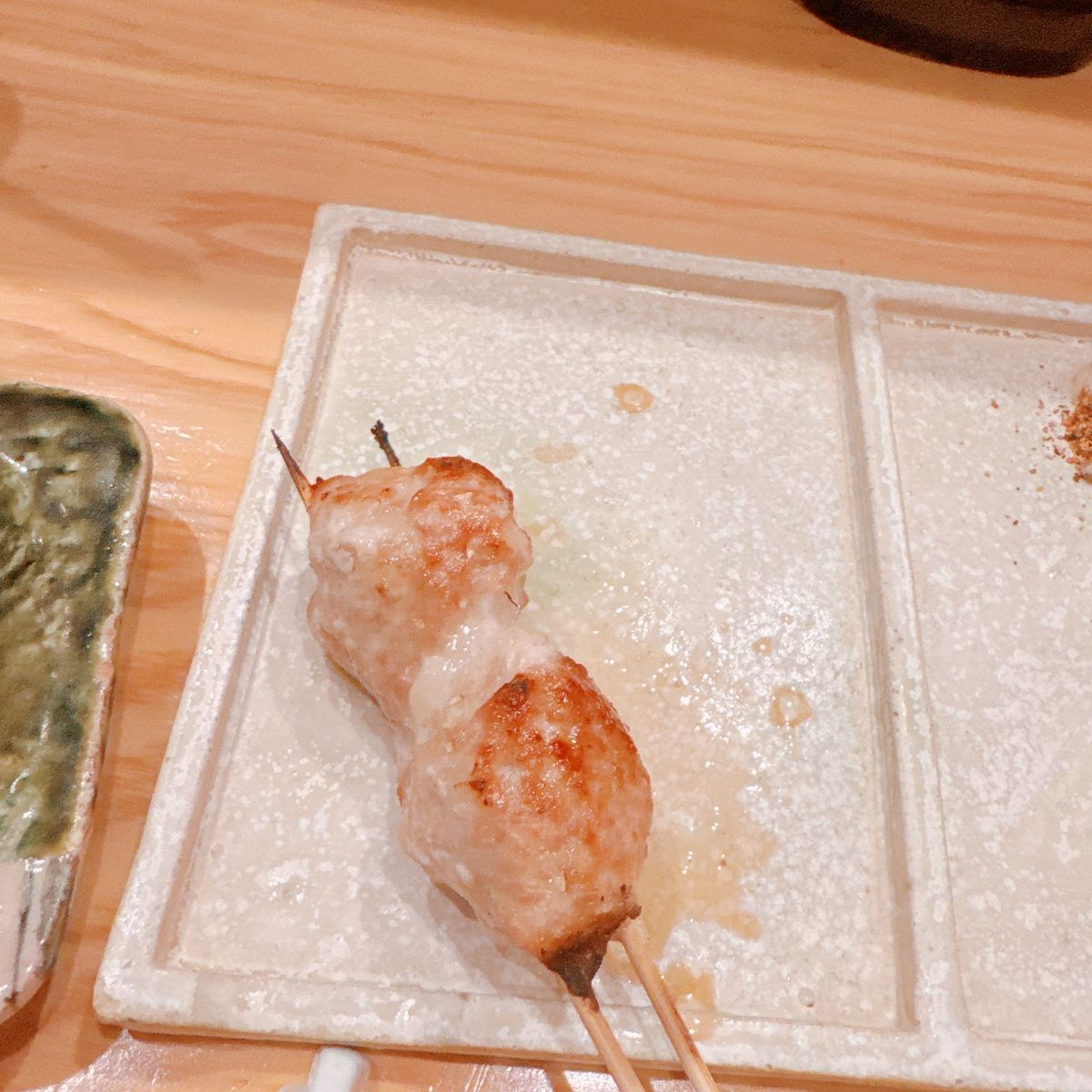 9月15日
灯火
★★★★★

何度もリピートしている焼き鳥屋さん！
この...