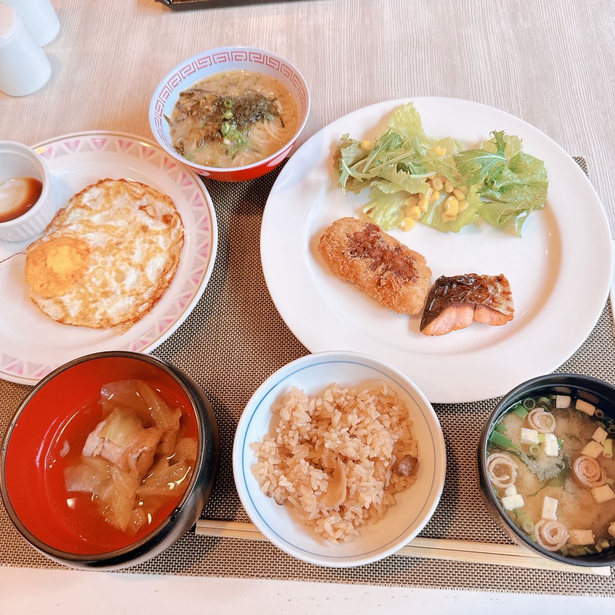 9月25～26日
ANA クラウンプラザホテル 福岡

とっても広いホテル...