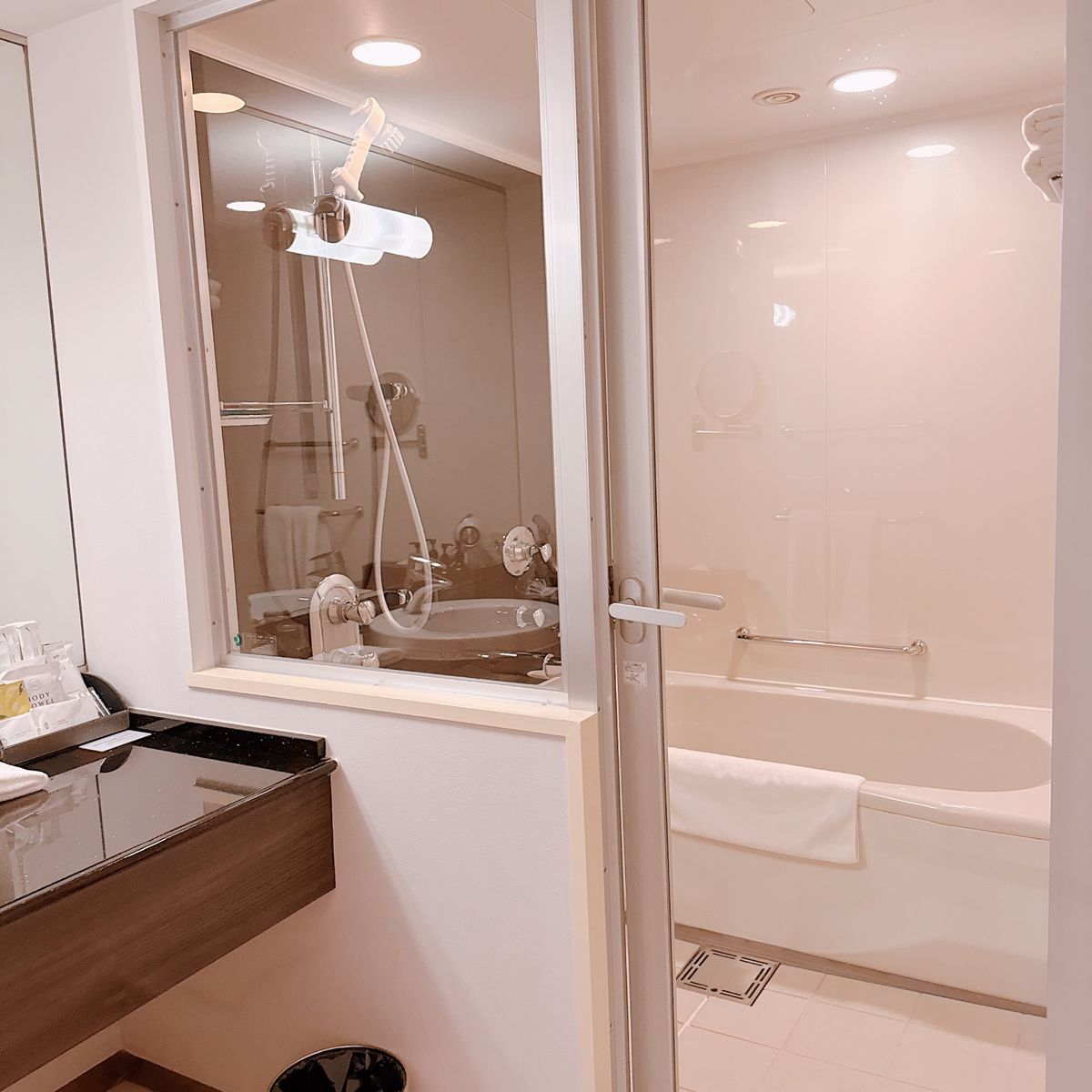 9月25～26日
ANA クラウンプラザホテル 福岡

とっても広いホテル...