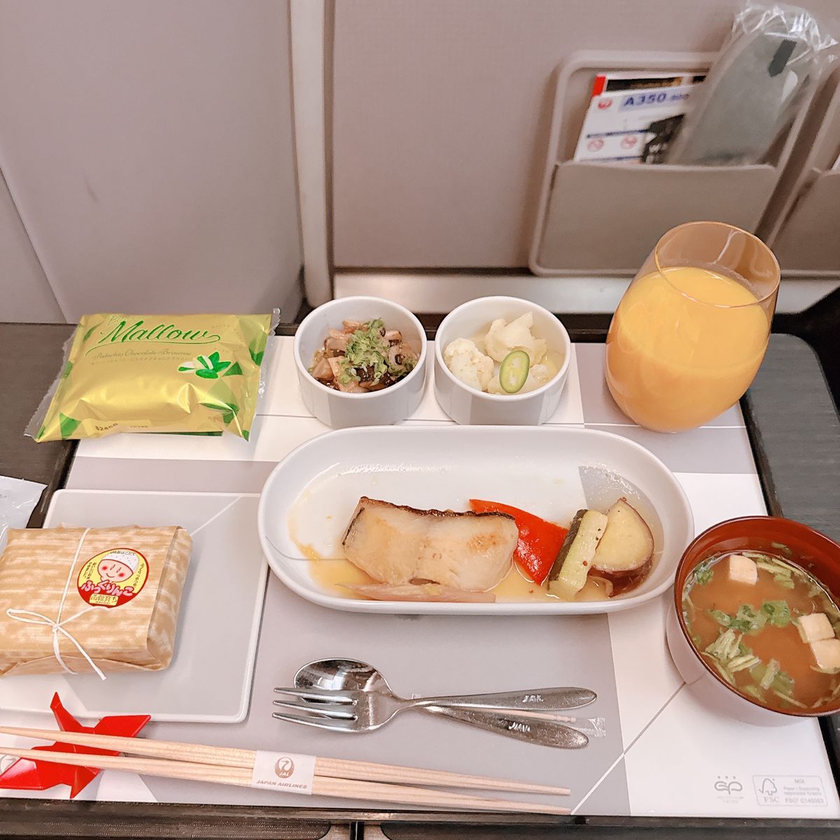 9月25日
JAL 機内食

誕生日ぶりの飛行機です*⋆✈︎
JALが大好...