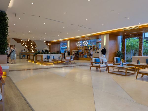 ベトナム・ハノイ「ベトナム・ダナン旅行」の写真：TMSホテルロビー、マンゴーかき氷、朝食