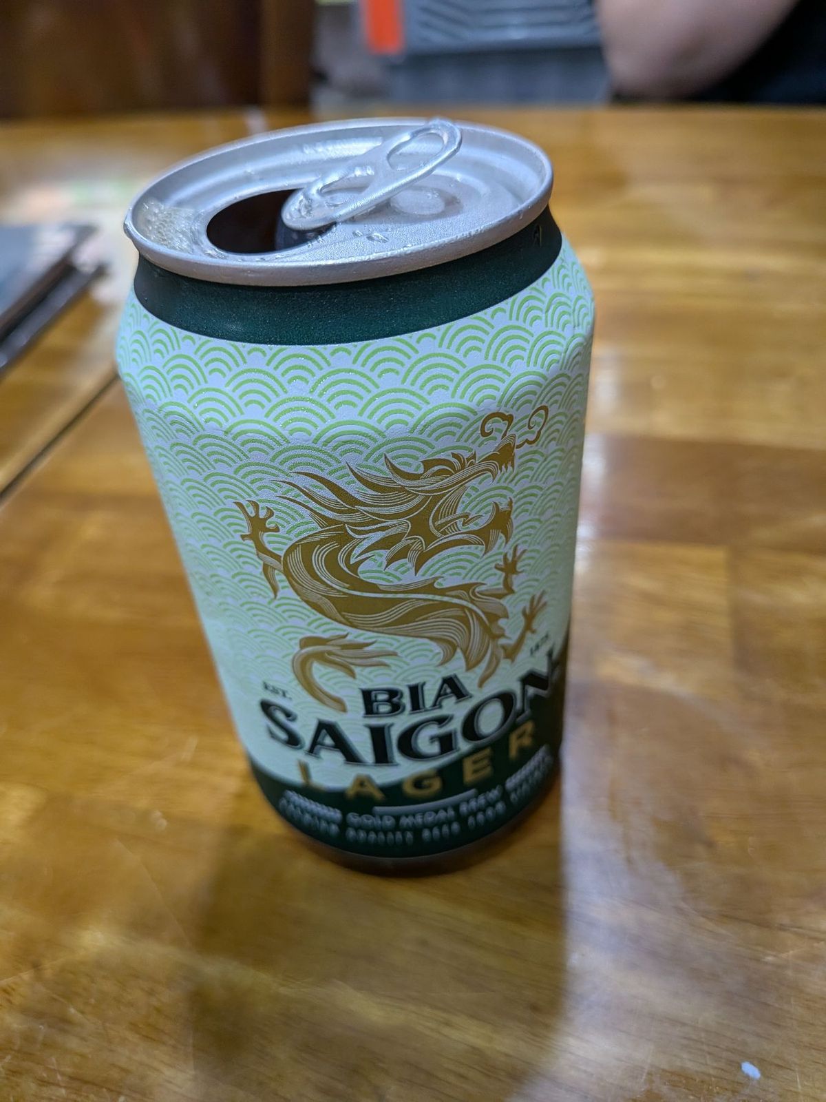 街のベトナム料理
揚げ春巻き、ミークアン