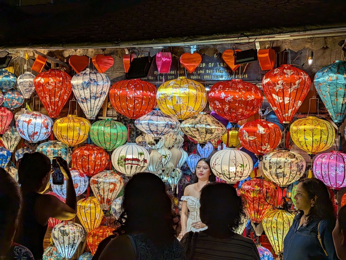 ホイアン
日本橋、船、ランタン