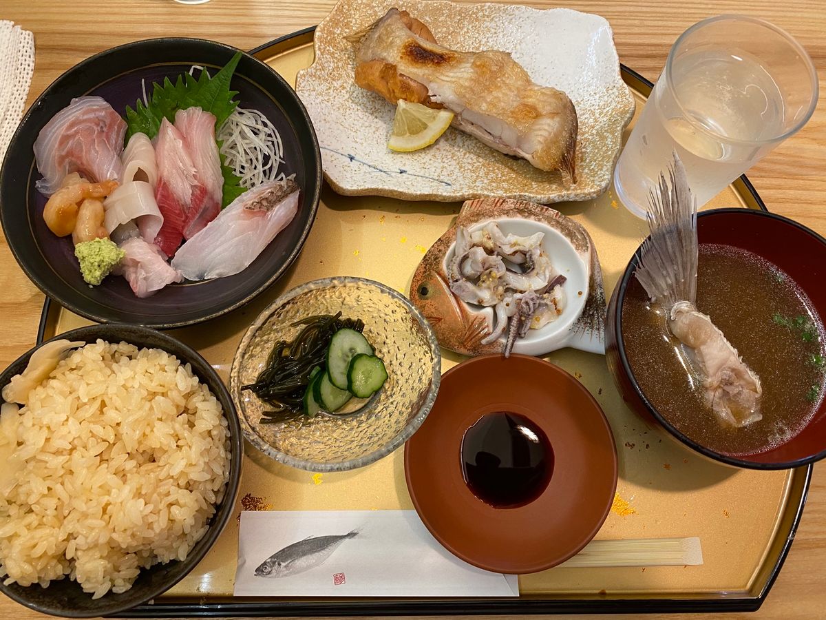 7日目（佐渡6日目最終日）
早朝から釣りを楽しんで、すしの魚秀で朝ごはん。...