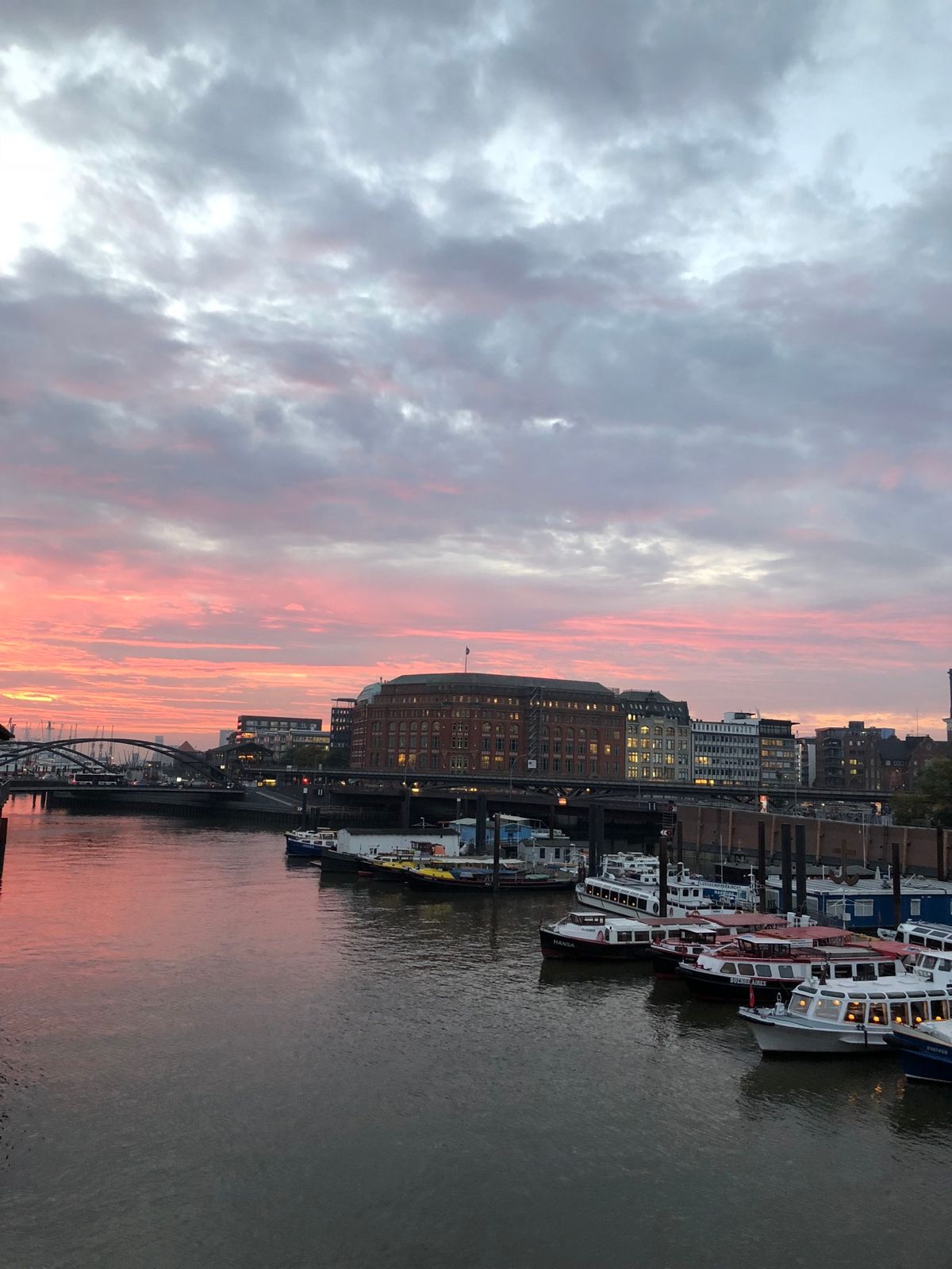 ビールの量も種類も素晴らしい！
意外とソーセージ出て来なかった。