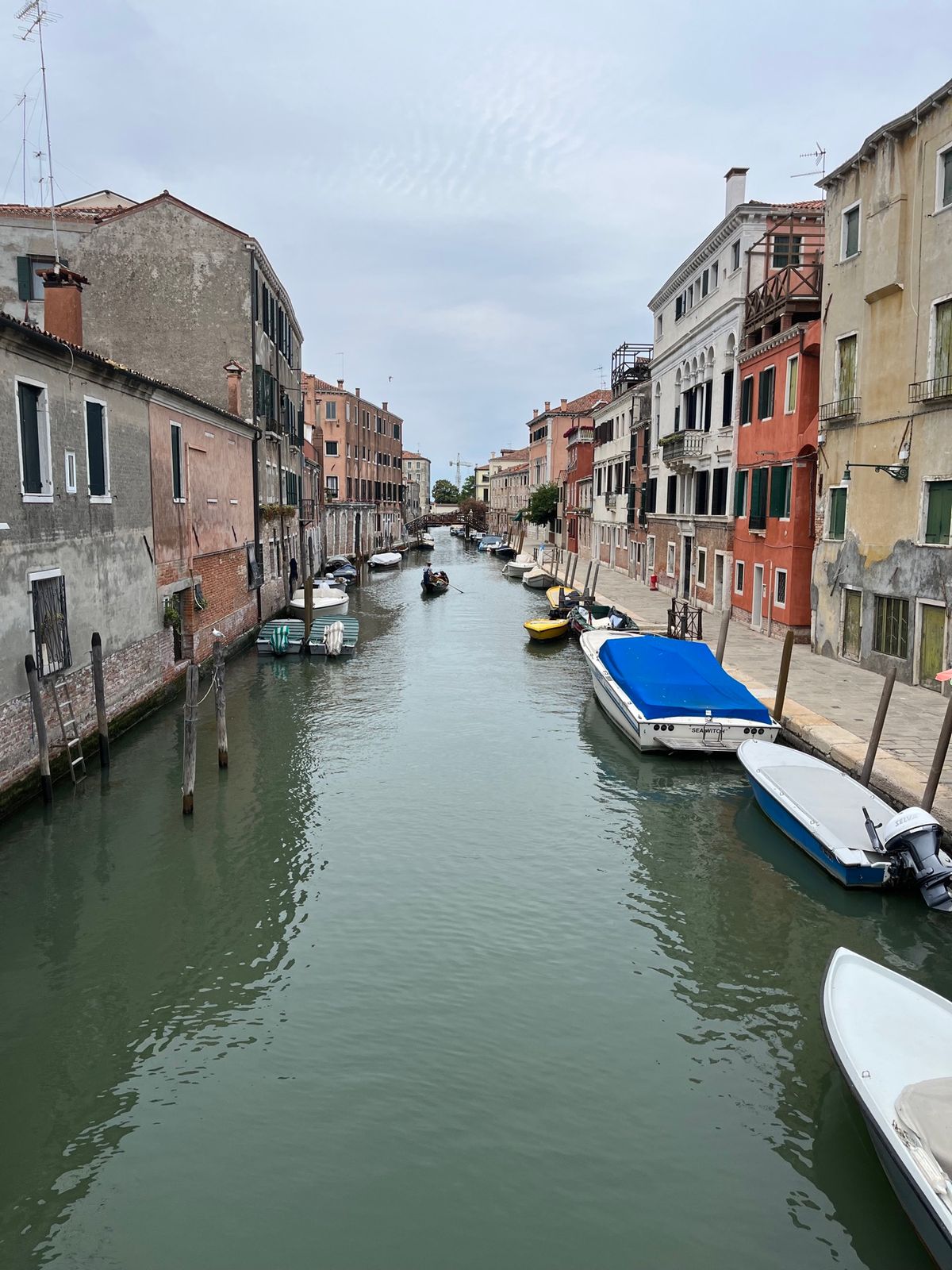 ベネチアはオーバーツーリズムが問題となっているそうです。
兎に角イタリアは...