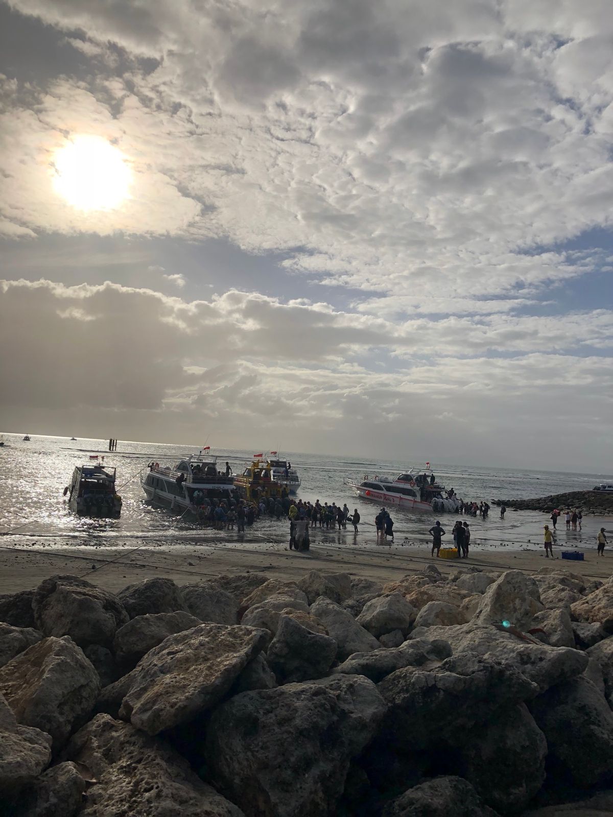 米と麺文化の国は好きです！
バリ島のお酒もありますが、買う場所は選んだ方が...