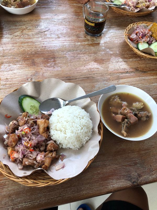 インドネシア・バリ島「2018バリ島出張」の写真：米と麺文化の国は好きです！
バリ島のお酒...