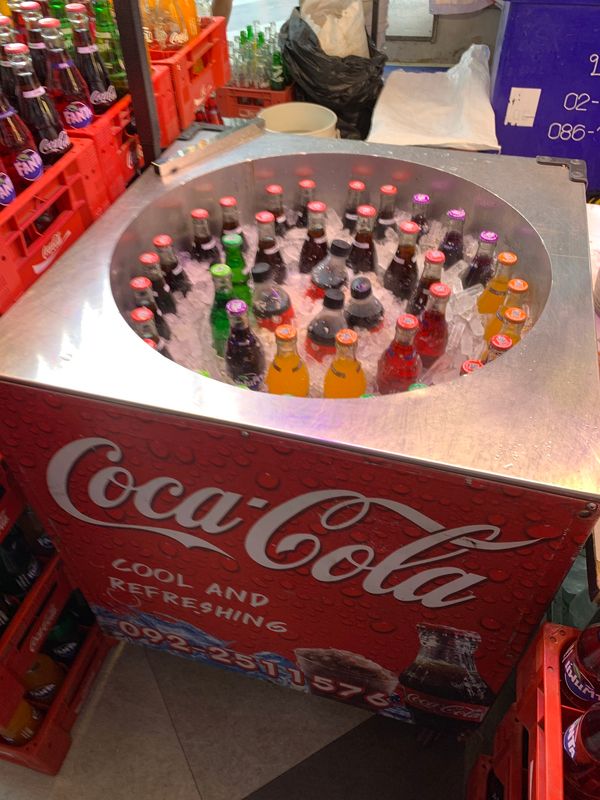 タイ・バンコク「タイ散策」の写真：MBK外の屋台でタイフローズンコーラ発見