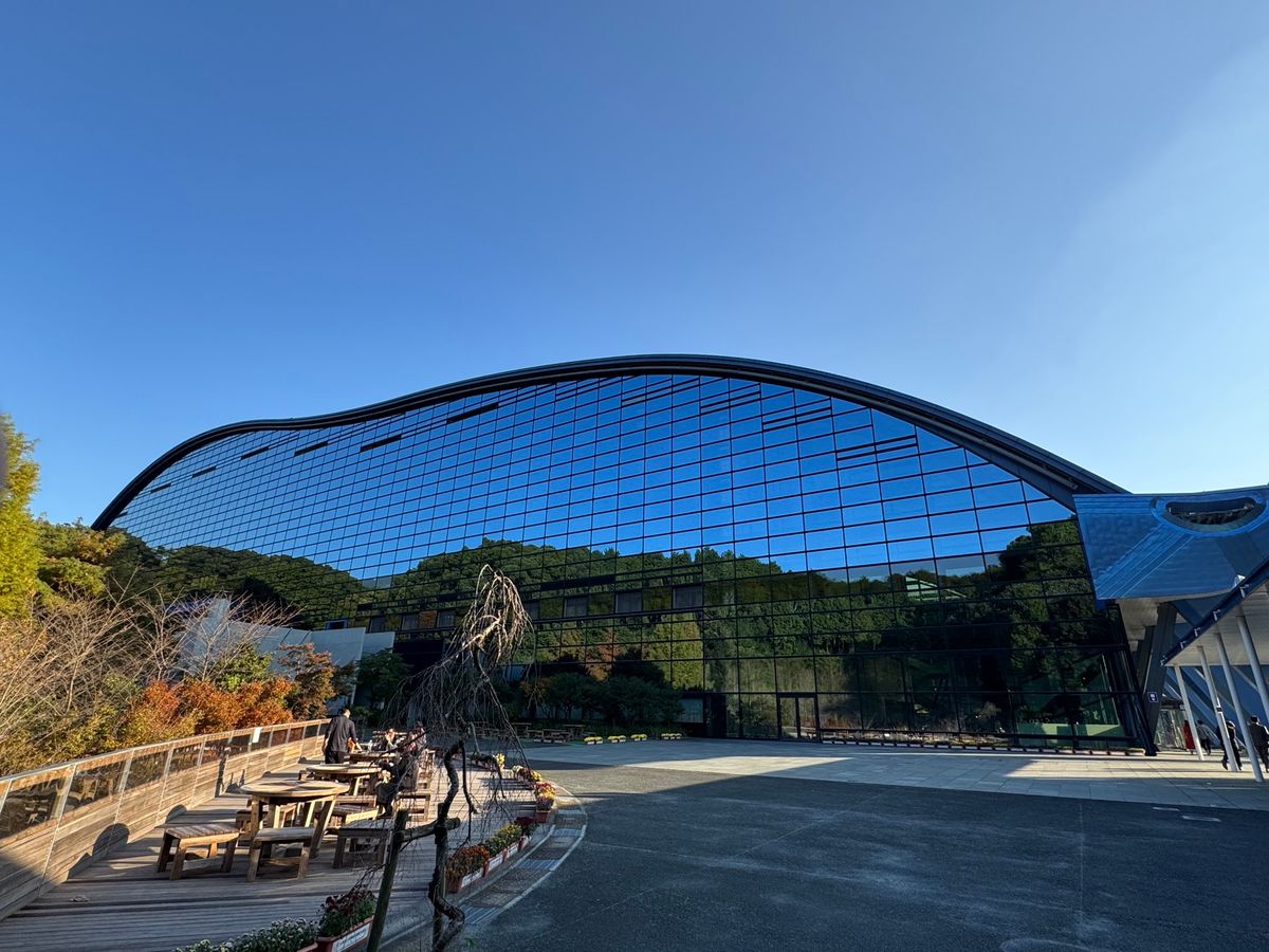 福岡県太宰府市
●太宰府天満宮の夜景
●九州国立博物館の入口
●九州国立博...