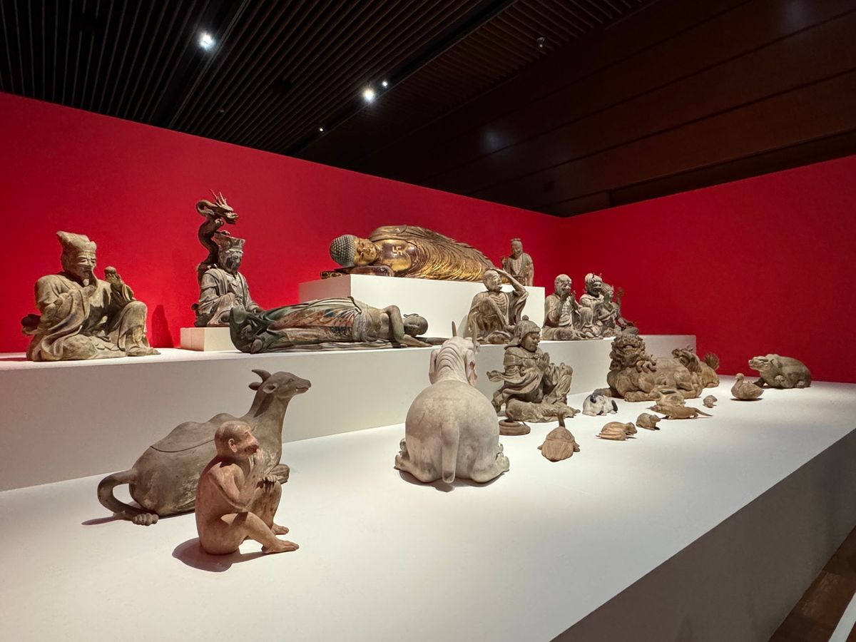 福岡県太宰府市
●太宰府天満宮の夜景
●九州国立博物館の入口
●九州国立博...