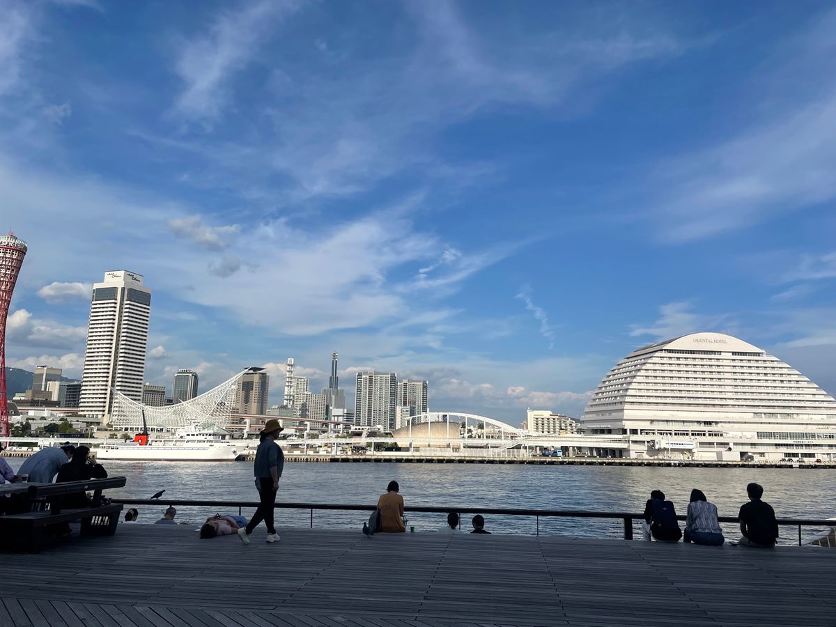 どこも人がいっぱい