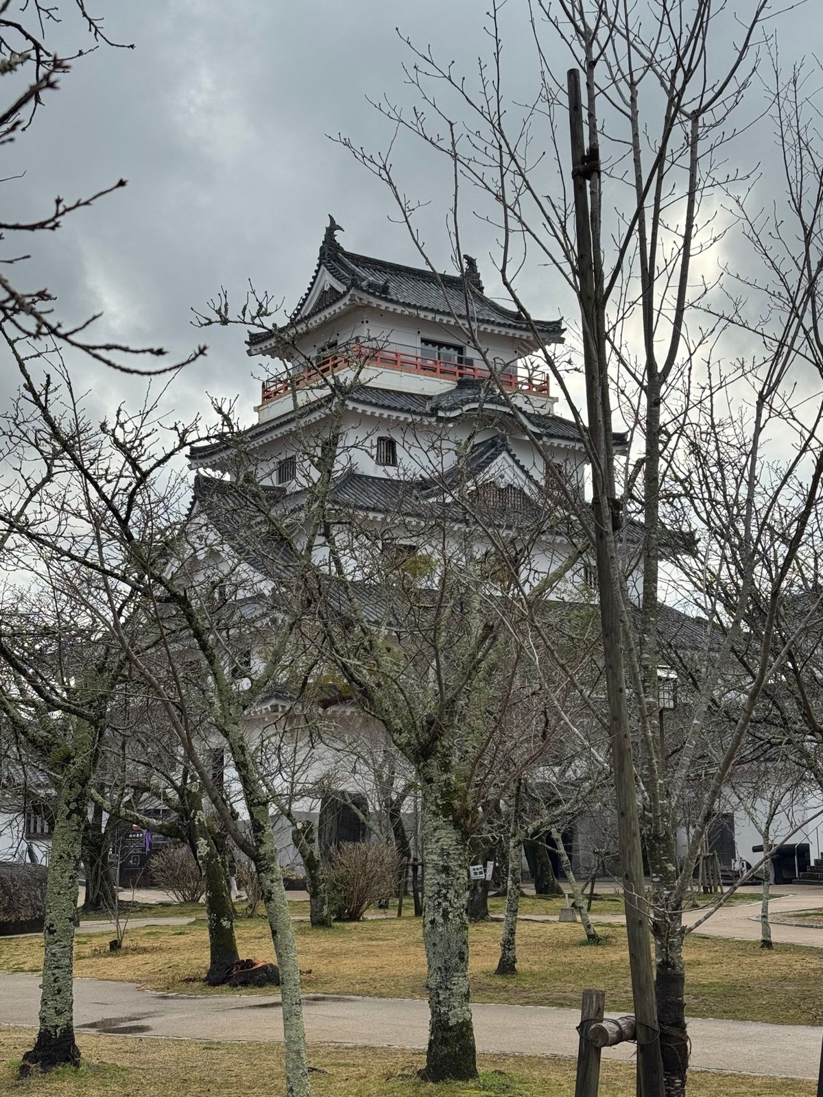 佐賀県　唐津市
●唐津城
唐津城の天守閣からの眺望

展示がとても面白い。...