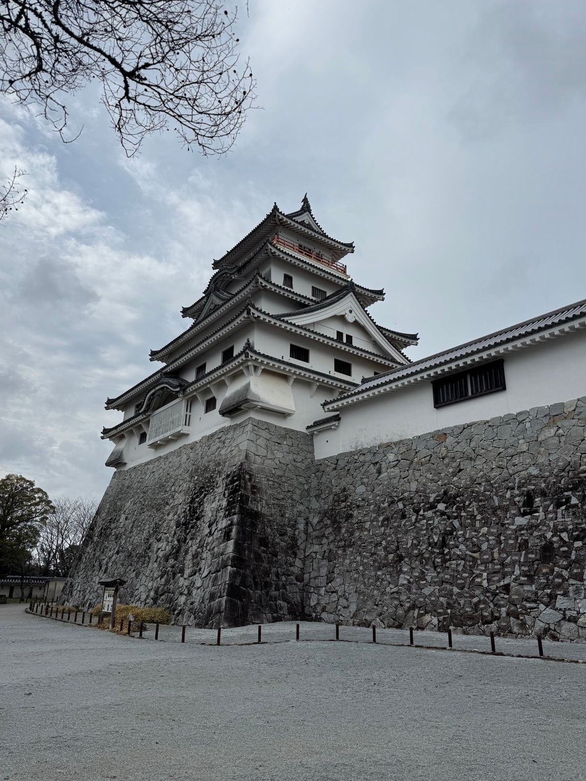 佐賀県　唐津市
●唐津城
唐津城の天守閣からの眺望

展示がとても面白い。...