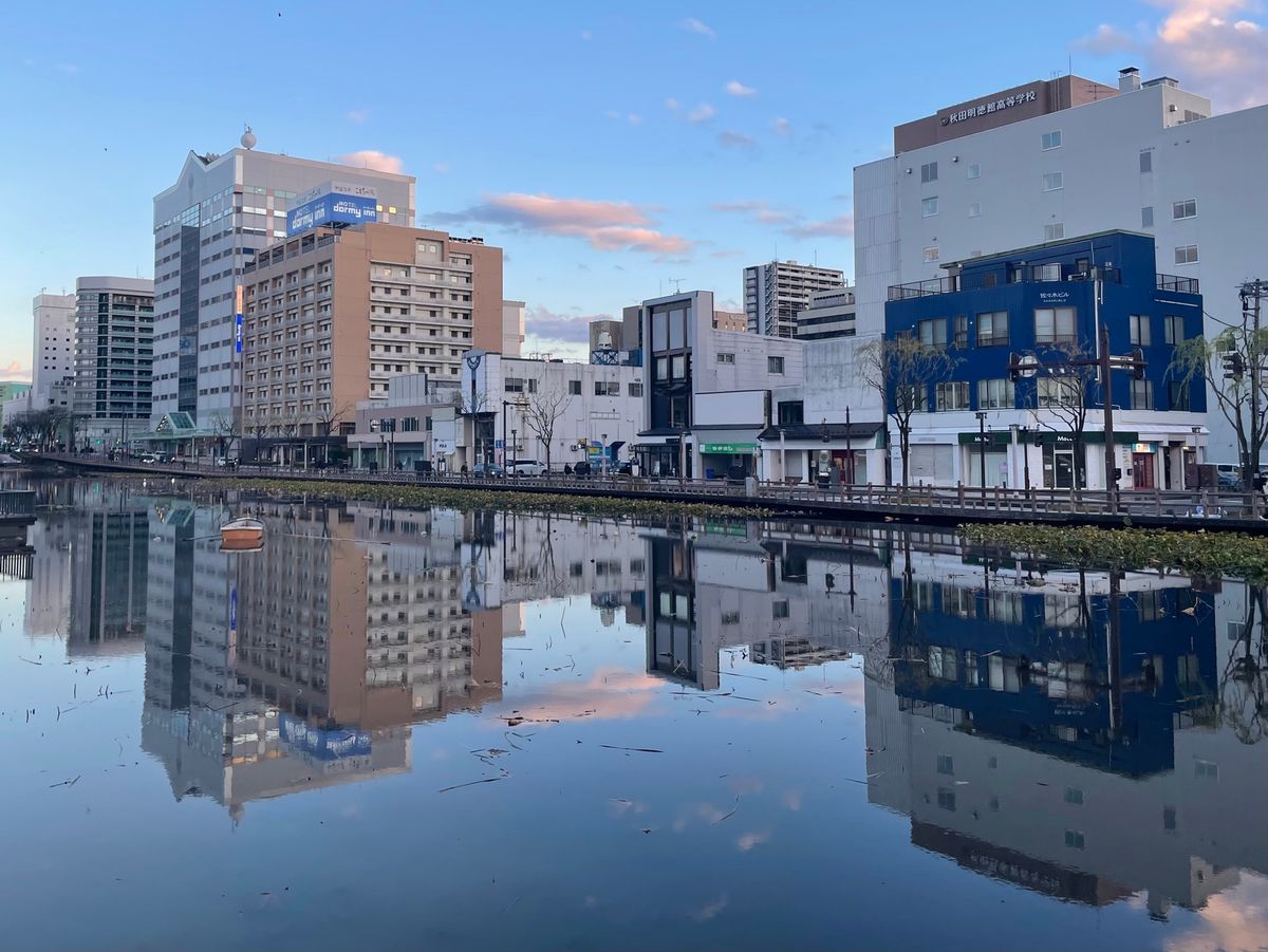 秋田のホテルは千秋公園近くのドーミーイン。最上階に温泉付き。