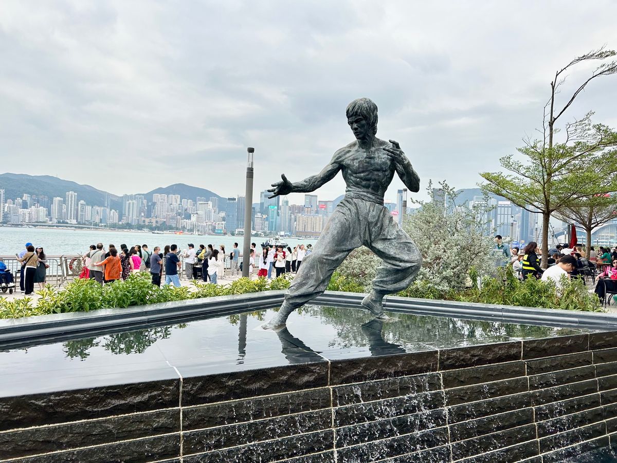 香港に来ても滅多に来ない尖沙咀へ。

とにかく、この辺りは観光客が物凄く多...