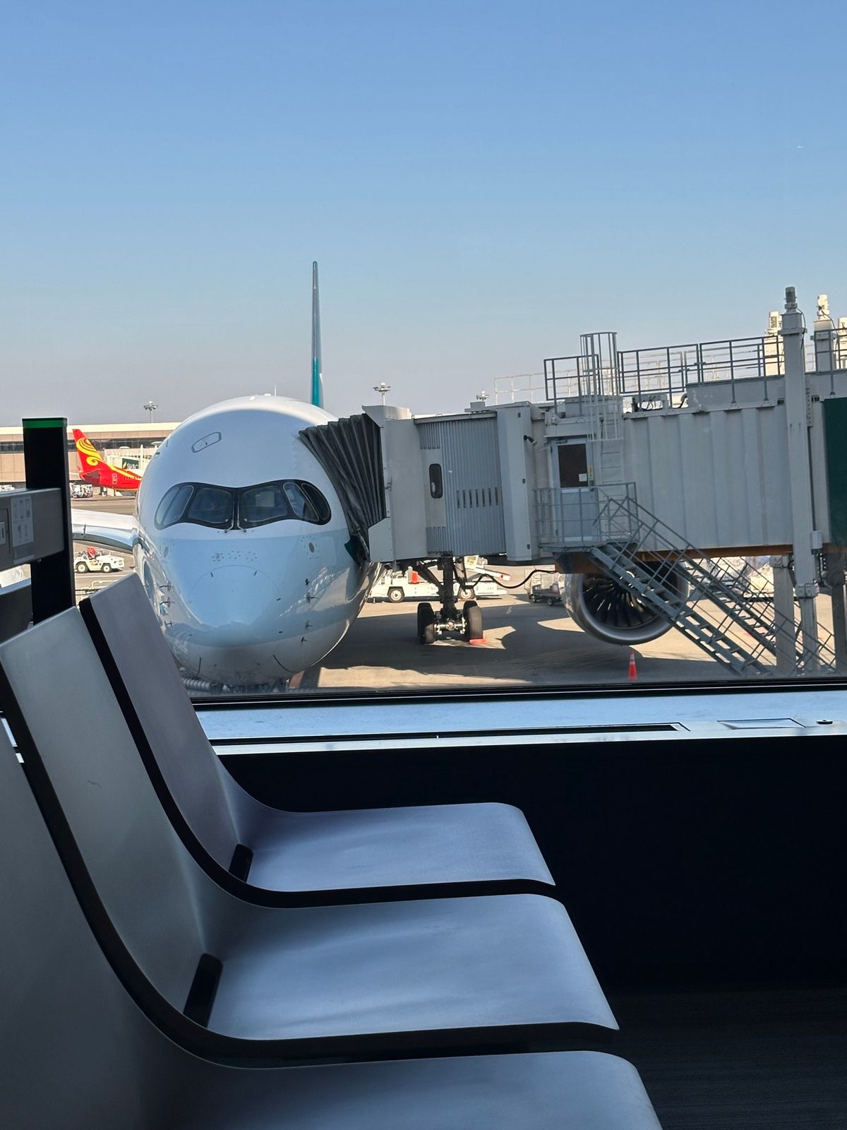 昨今の日本。
とにかく観光客が多くて、スタンバイ無しに乗れる事はほぼない。
