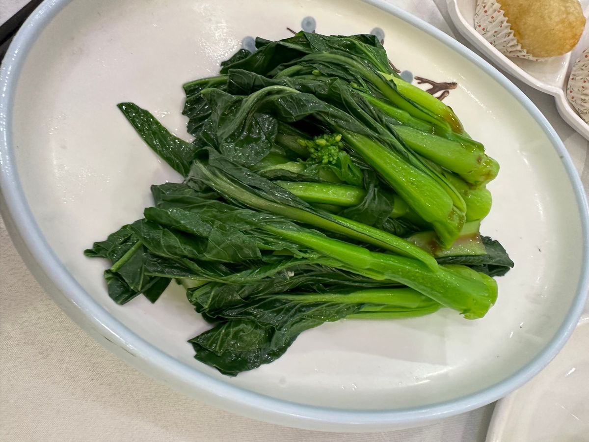 トラムで天后まで移動して御名軒で飲茶です。
ここ、ピークを過ぎた午後3時か...