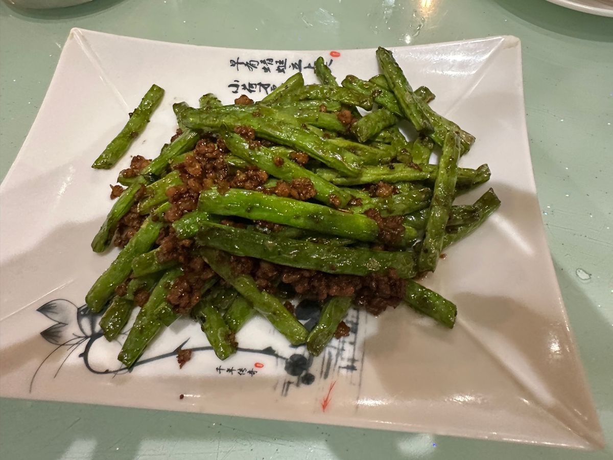 逃げる様に尖沙咀から銅鑼湾へ。

10年以上ぶりに入った江南料理のお店は、...