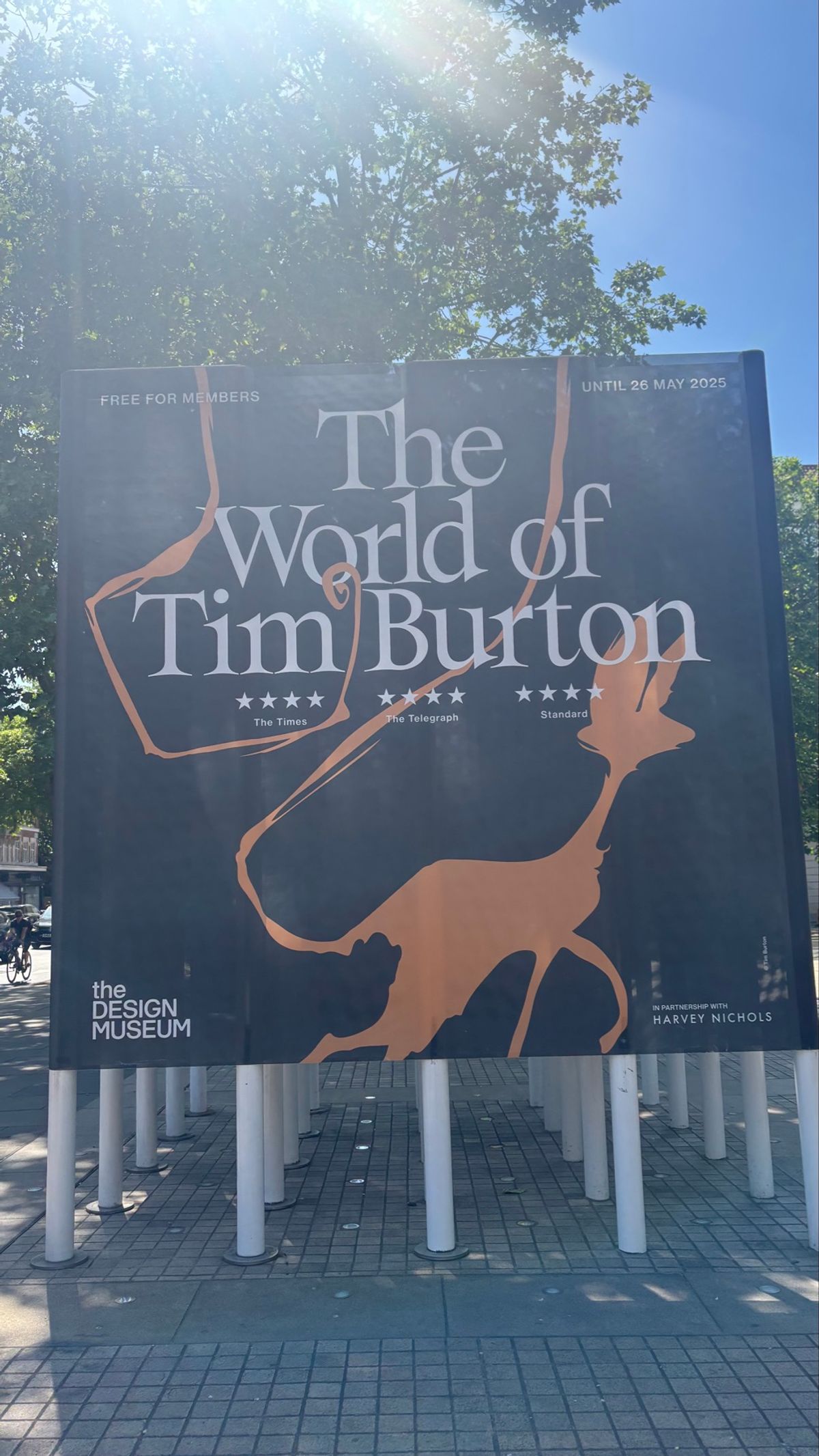 レ・ミゼラブルの劇、ティムバートン展、美味しいパスタ屋さん、ストーンヘンジ
