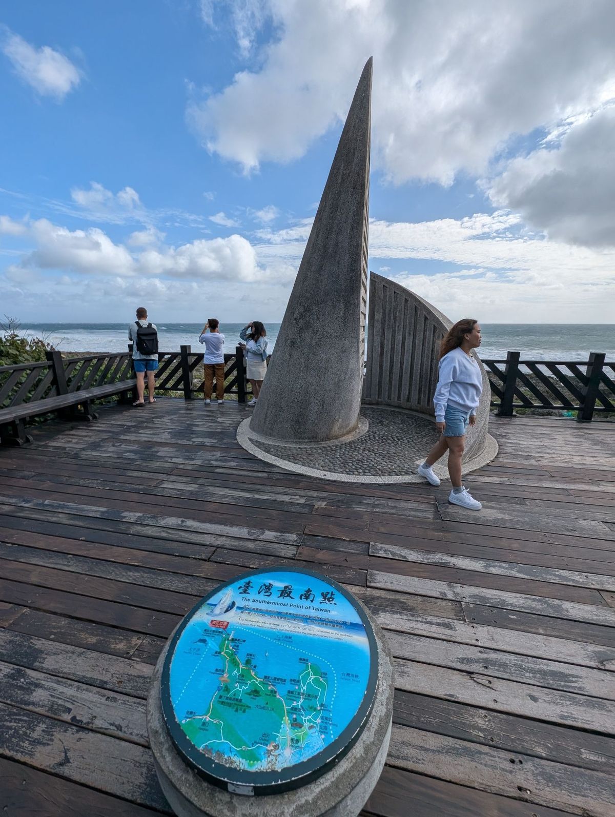 4日目
台湾最南端の墾丁へ。途中、地元の人に勧められた店で台湾伝統のスイー...