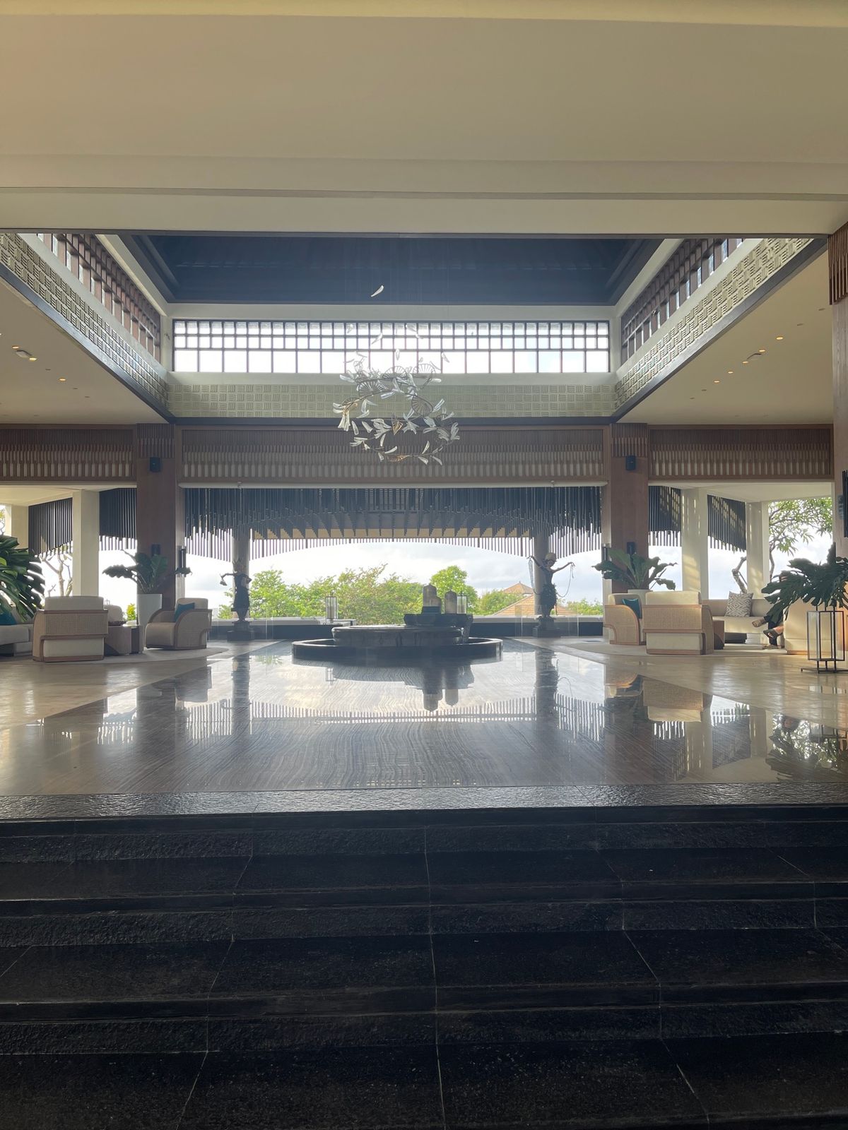 5泊したUMANA BALI
ロビーは開放的でウェルカムドリンクも美味
素...