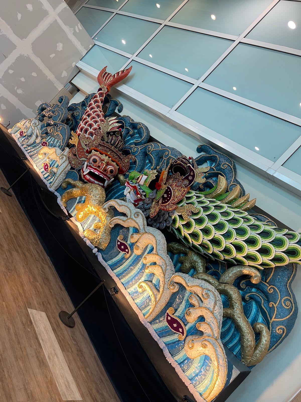 飛行機遅れてチャンギでギリのトランジット
チャンギ発の機内食は美味い😋
デ...