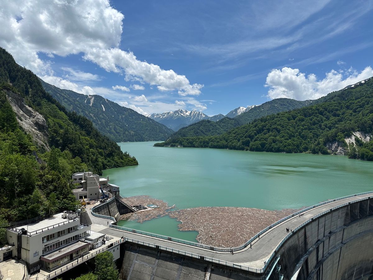 黒部ダム　長野県側から　放水の数日前　放水見たかった😗