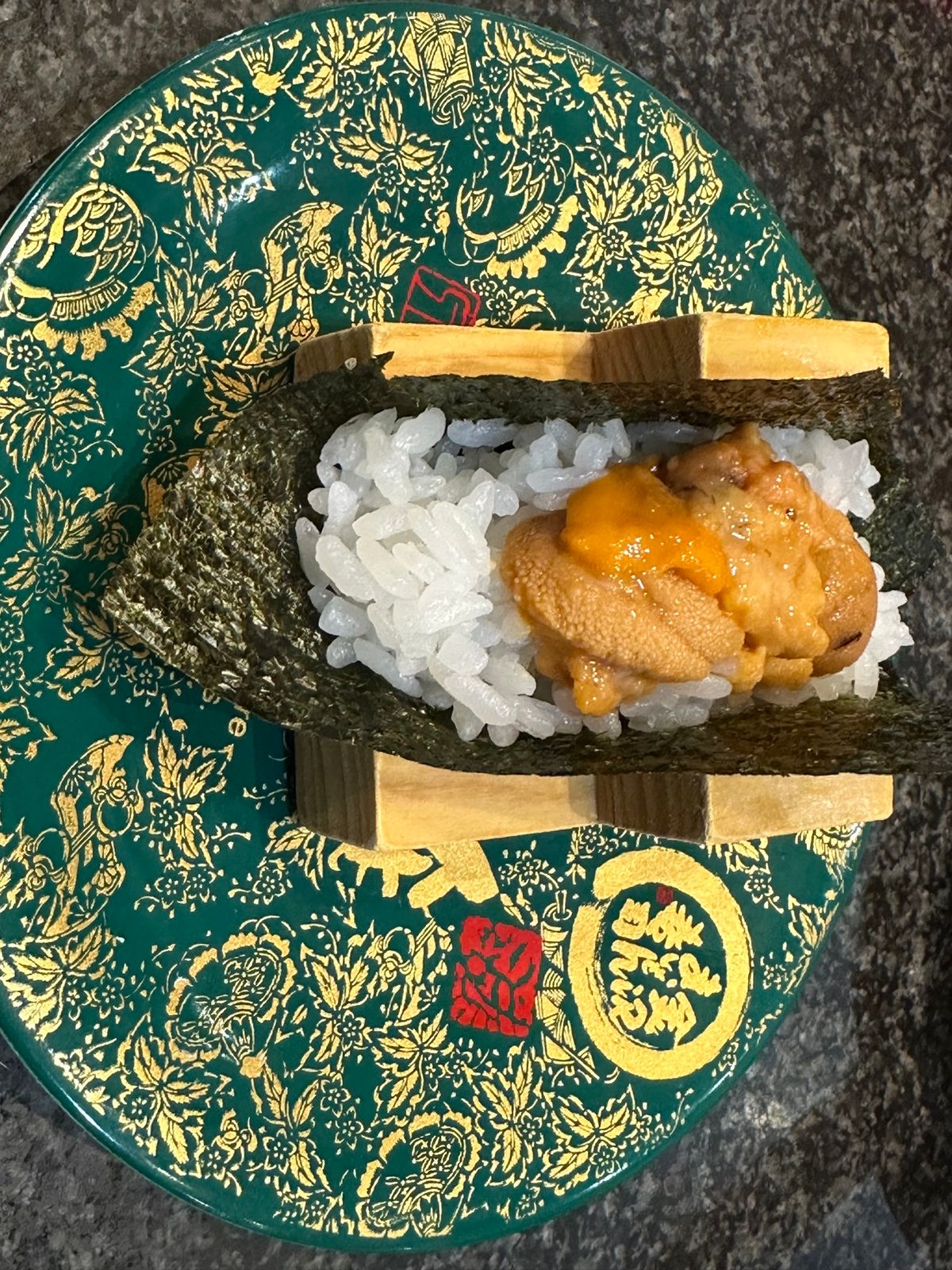 おしゃれな図書館
大好きなお豆腐ソフト🍦大変だからやめてしまったとのこと😭残念。