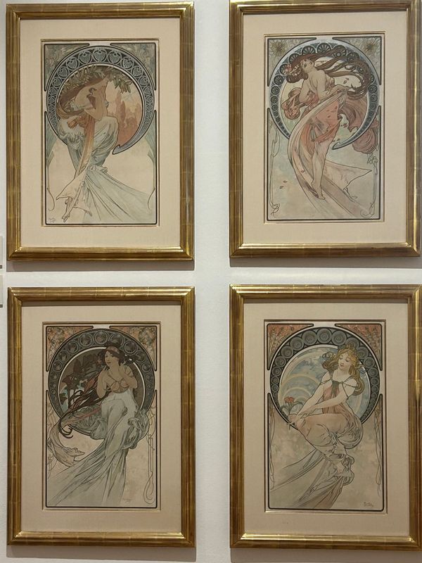 チェコ共和国・プラハ「美しい建築とミュシャを堪能するプラハ」の写真：３日目はまず『ミュシャ美術館』ヘ。
いま...