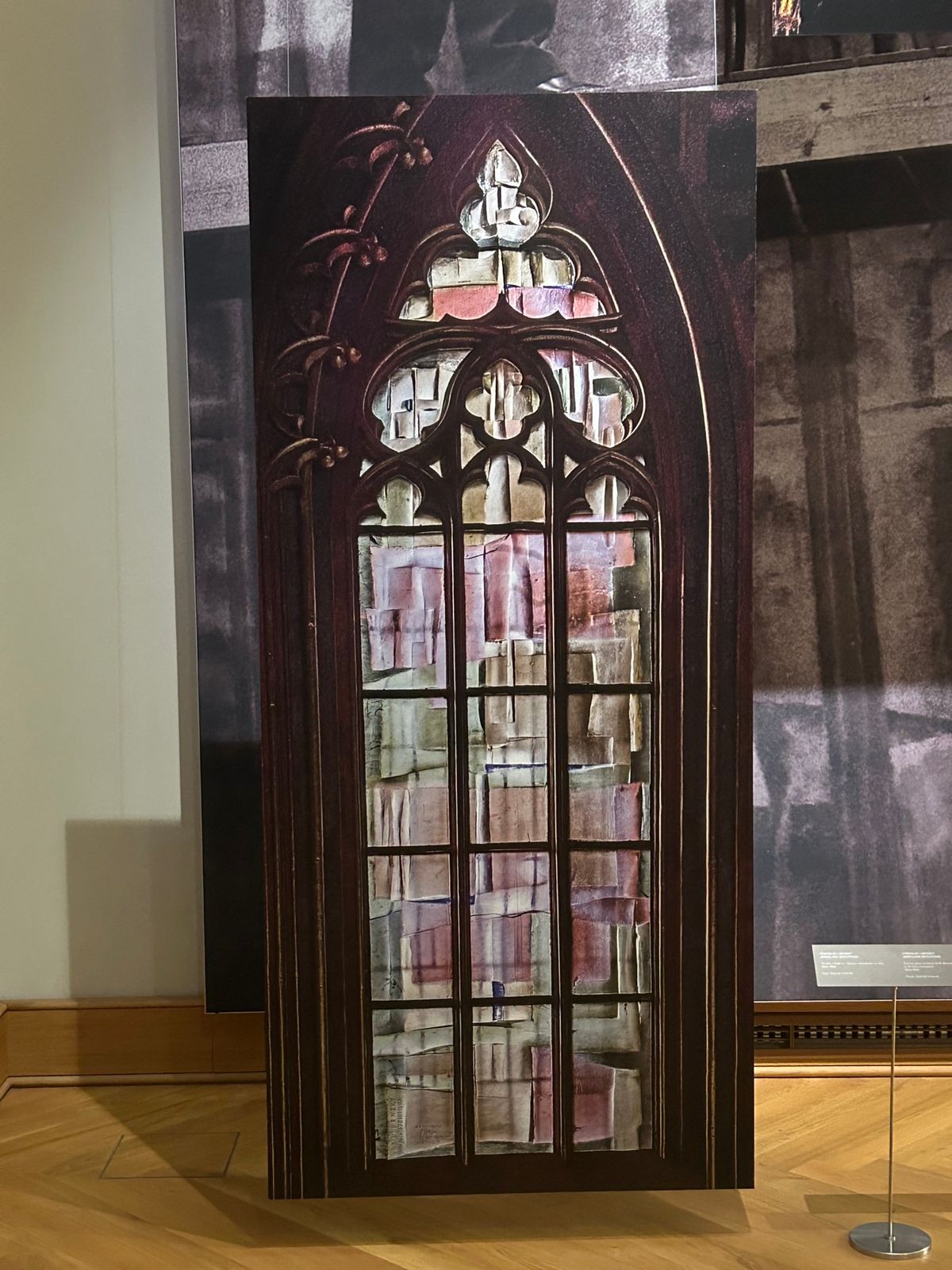 ４日目はまず装飾芸術美術館に行ったのですが、ここでも失敗しました💦
ボヘミ...