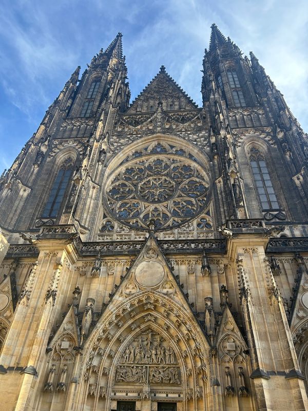 チェコ共和国・プラハ「美しい建築とミュシャを堪能するプラハ」の写真：２日目はプラハ城に行って来ました。
聖ヴ...