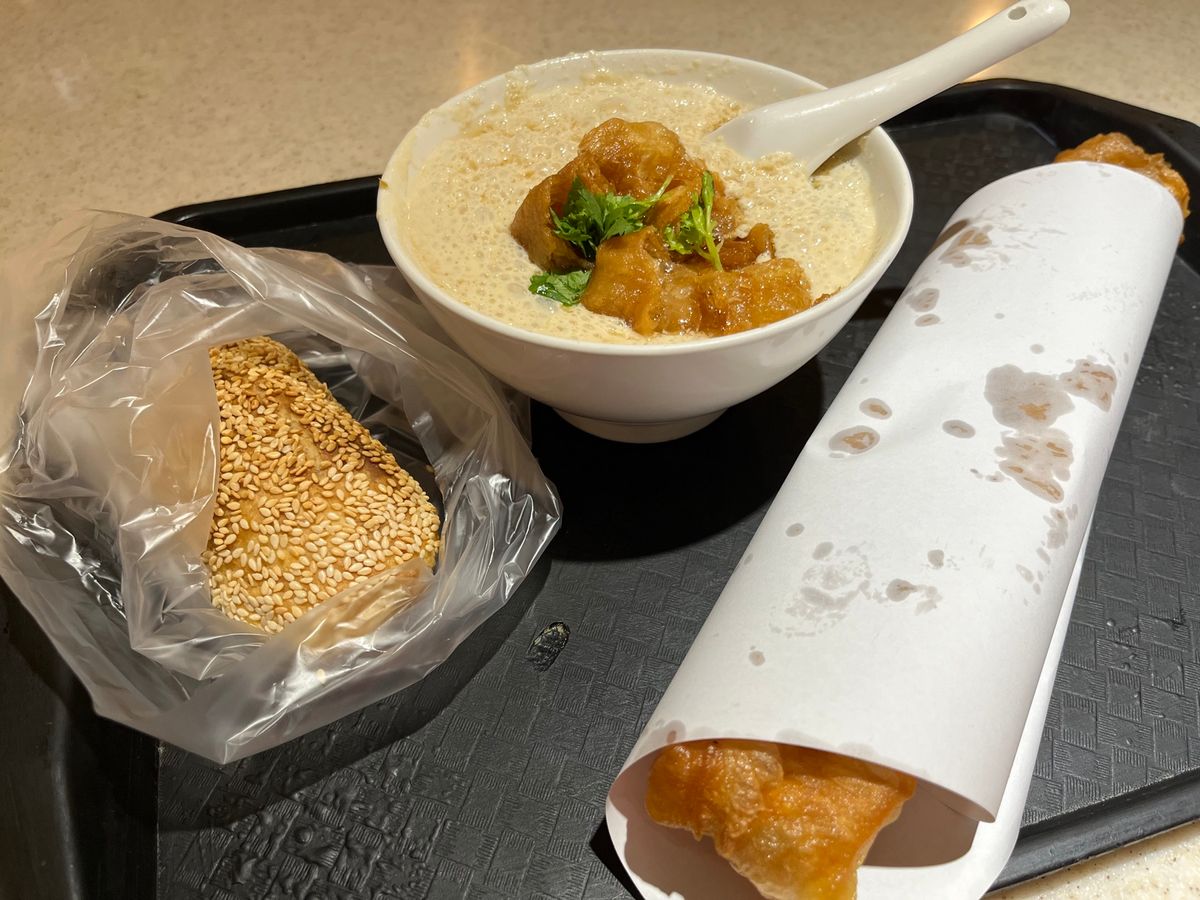 前回行って美味しかった阜杭豆漿の鹹豆漿
また食べに来るぞ！