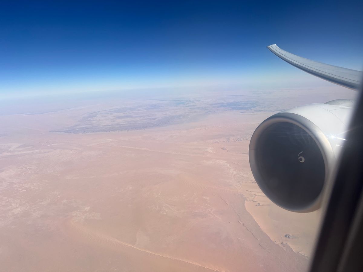 ドバイ→アビジャン(アクラ経由)
B777-300ERです。