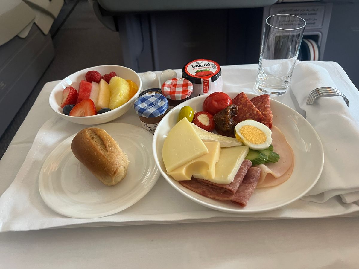 ドバイ→アビジャン(アクラ経由)
B777-300ERです。