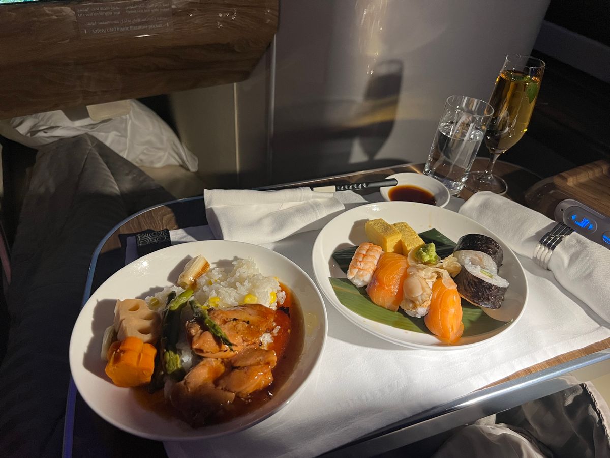 エミレーツA380-800 成田→ドバイ
ビジネスクラスなら絶対に羽田便は...