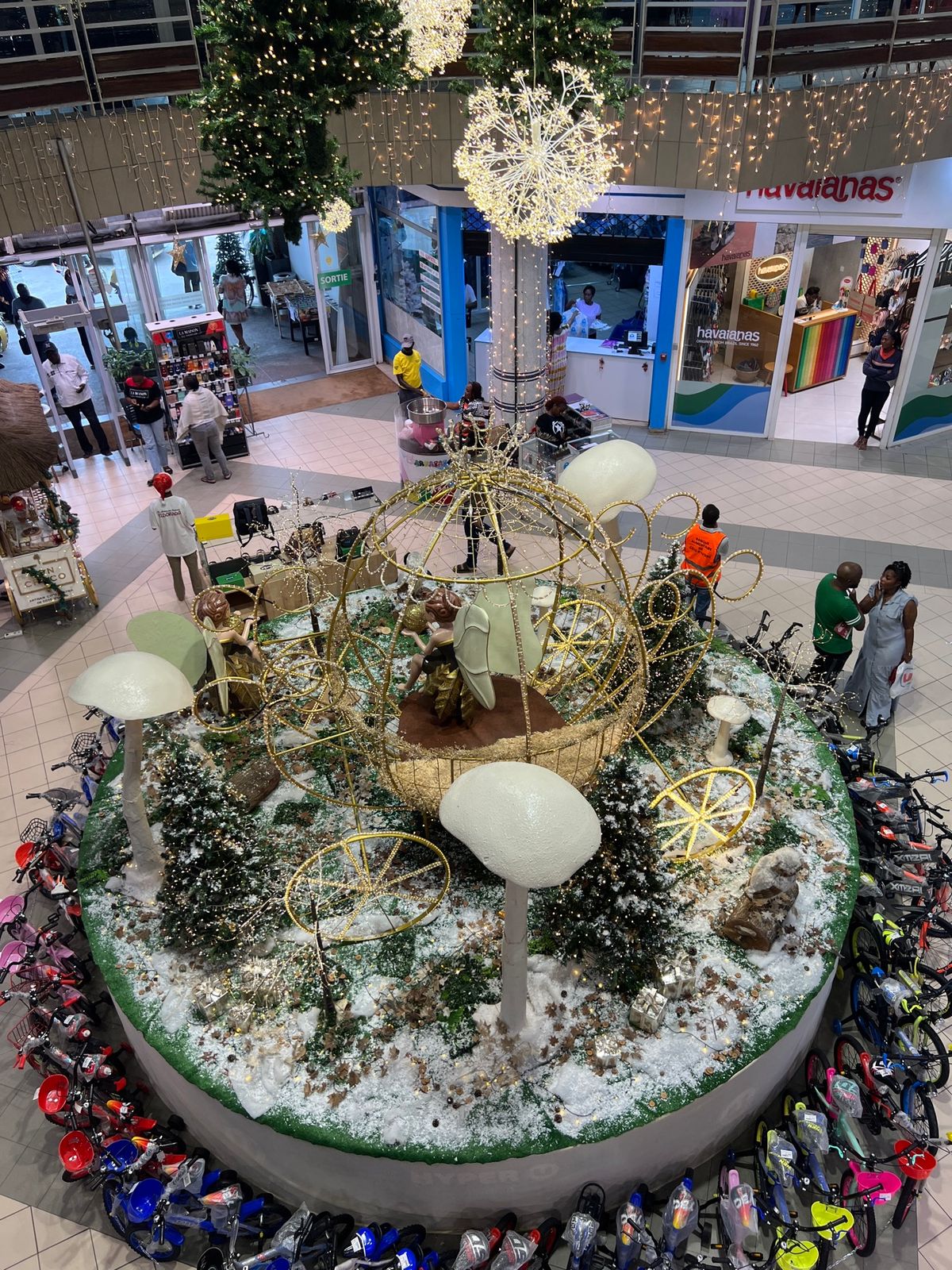 クリスマス前のアビジャン