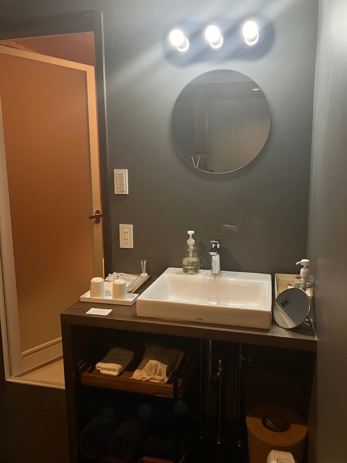 ・Hotel
八百熊川（Yao Kumagawa）