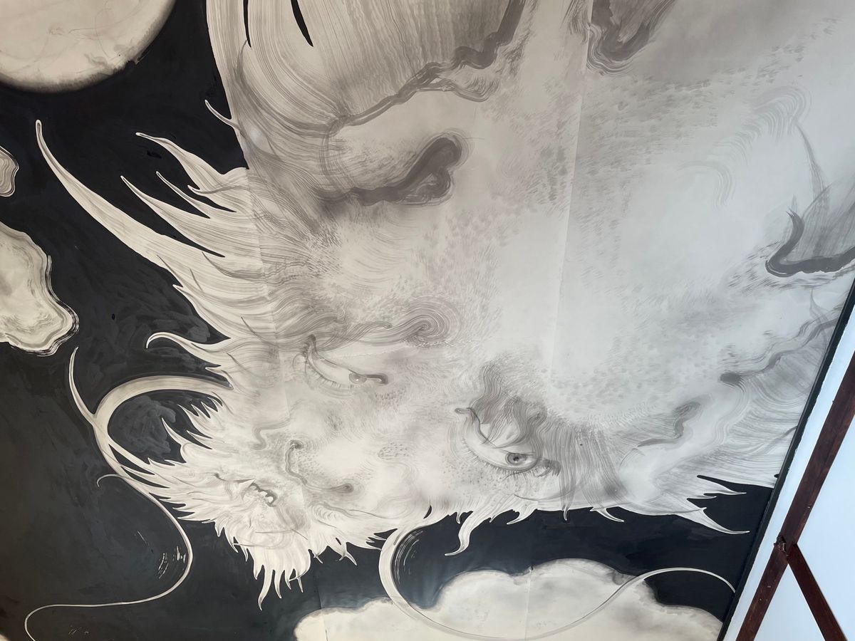 龍の天井画も迫力がありました。