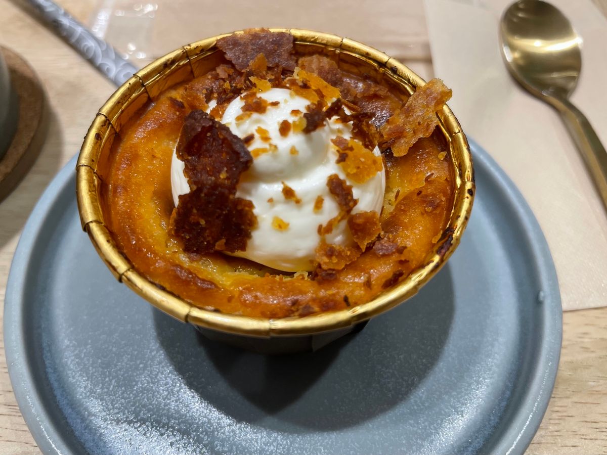 霧島神宮から鹿児島市内へ。オヤツタイムはさつまいもスイーツのお店へ。お芋チ...