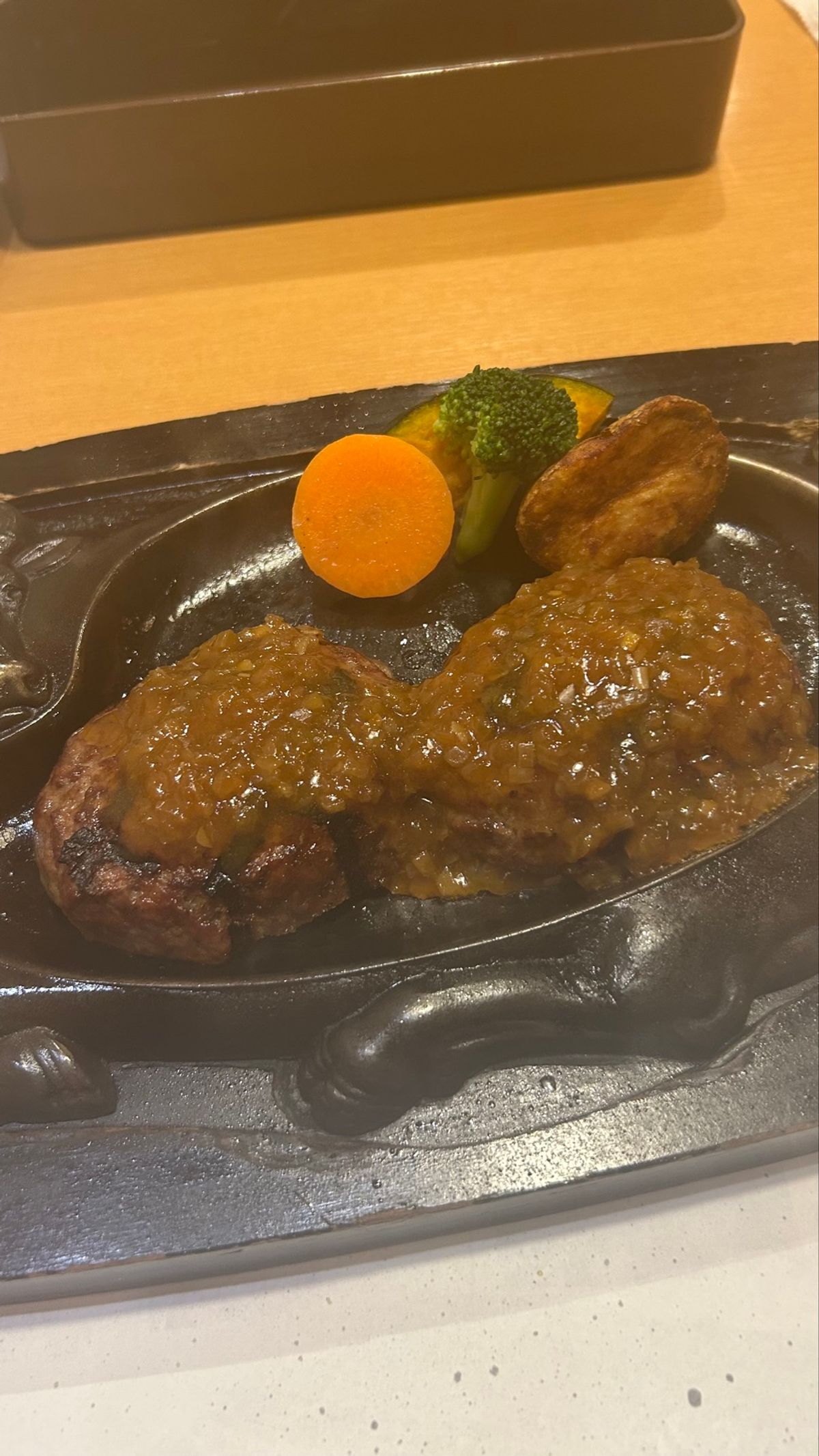 おいしい達Part1
さわやかは有名なだけあるなと。人生でたべたハンバーグ...